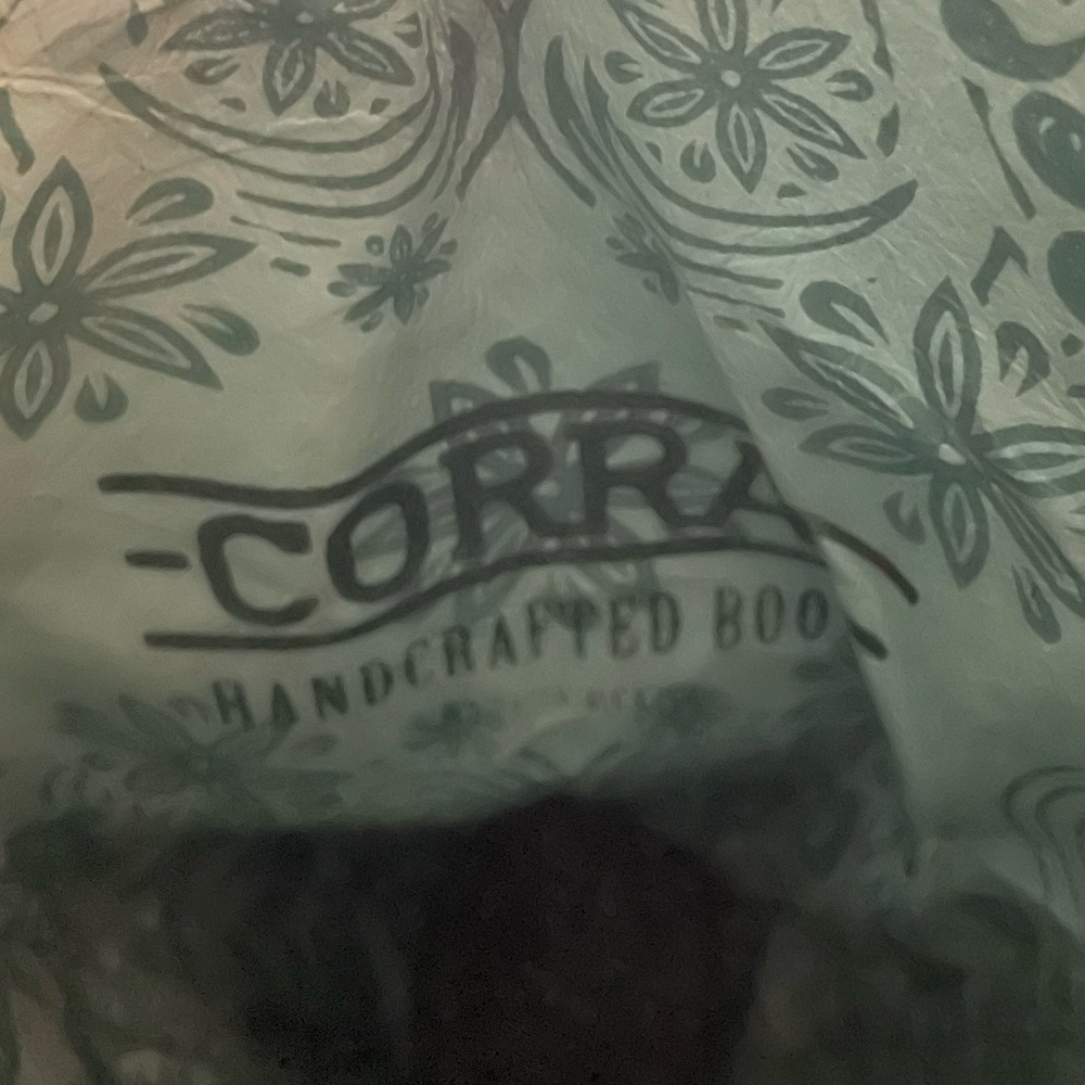 Corral Handcrafted Boots - Picture 4 of 8